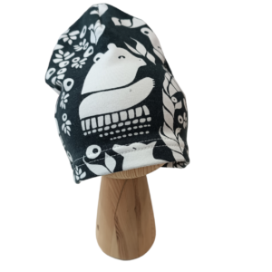 Czapka pojedyncza czarne zwierzaki