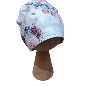 Czapka pojedyncza róże