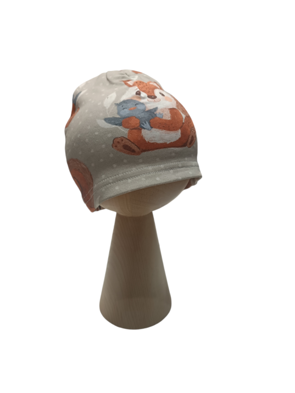 Czapka pojedyncza wiewiórki